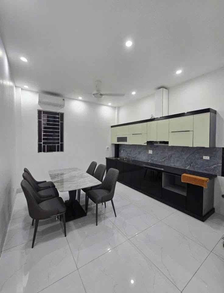 BÁN NHÀ XUÂN LA – TÂY HỒ – LÔ GÓC – 32M² – DƯỚI 10 TỶ